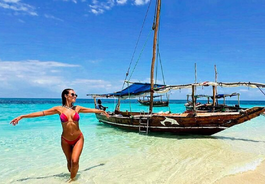 Mnemba Snorkeling, Nungwi Turtles & Sunset Dhow in Kendwa Beach
